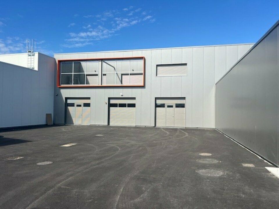 Location local d''activites 360 m² non divisibles