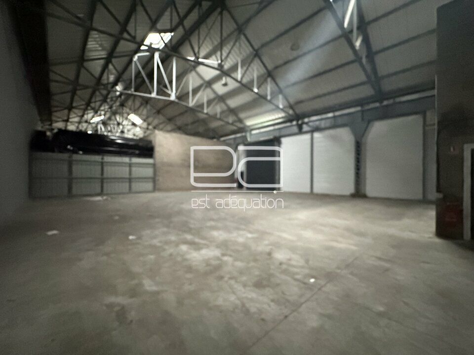 À louer – Local d'activité avec bureaux – 781,70 m² – Axe Nancy-Metz / Zone du Canal