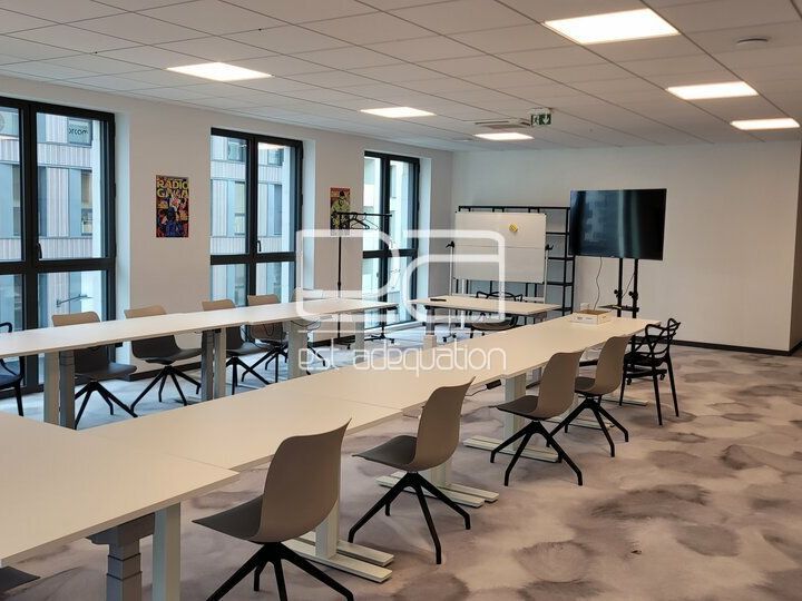 Location bureaux 901.54 m² divisibles à partir de 450.77 m²