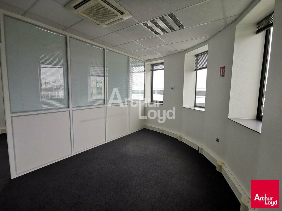 SAINT-GREGOIRE - BUREAUX A LOUER - 85M²