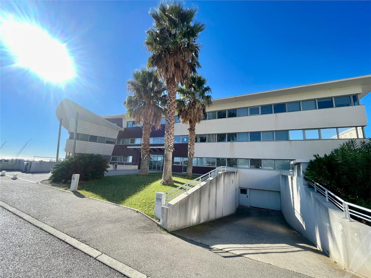 Vente bureaux 714 m² à Marseille 16ème