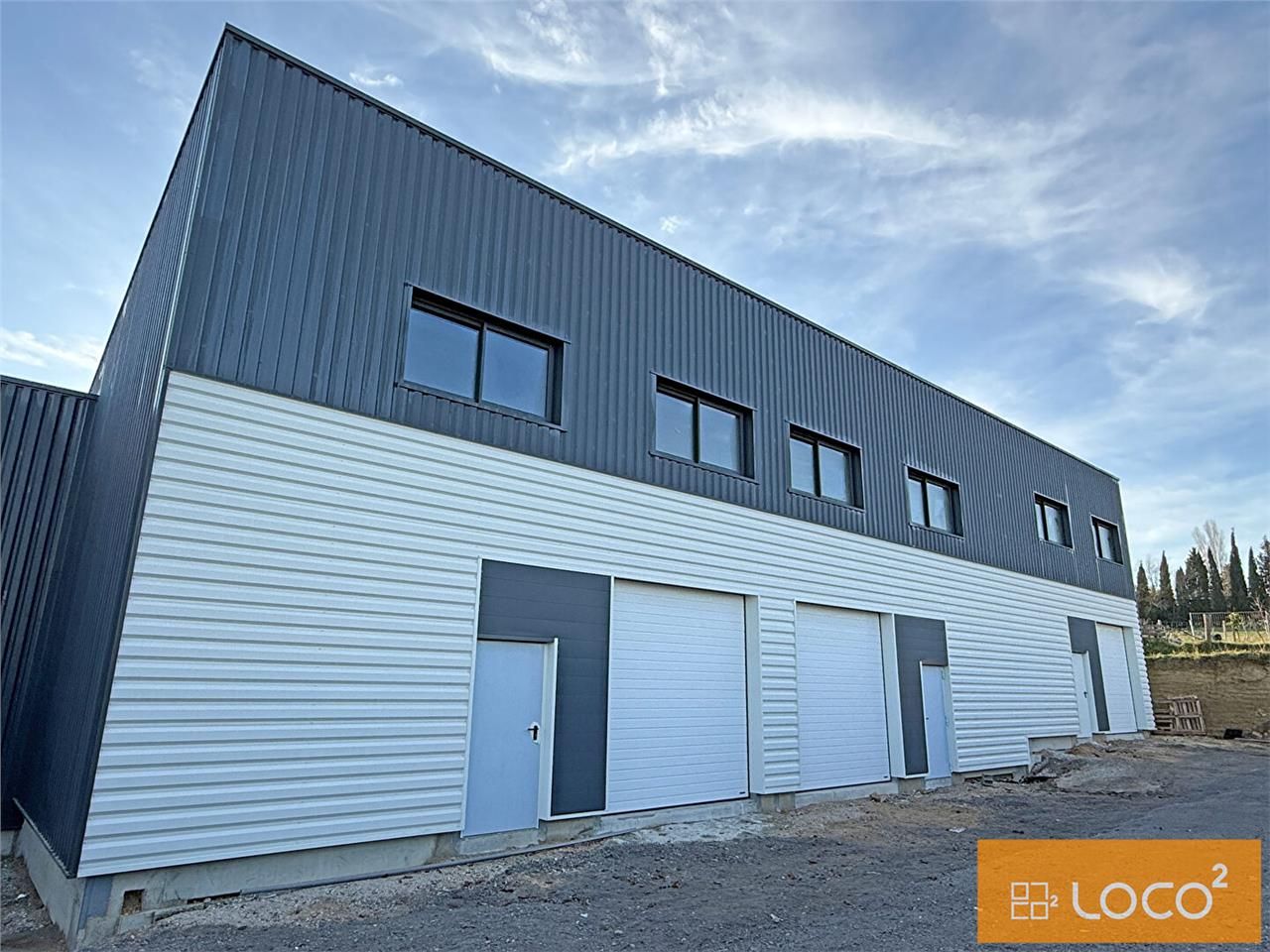 Location local 860.00 m² à DREMIL LAFAGE