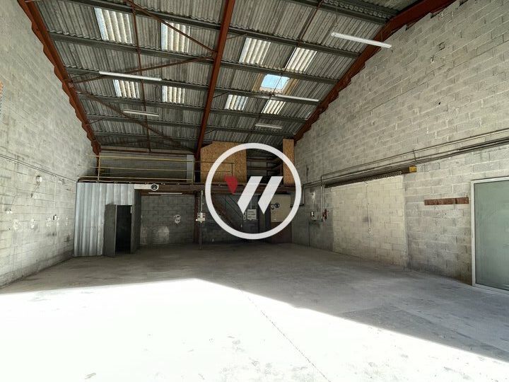 Entrepôt de 200m² à louer