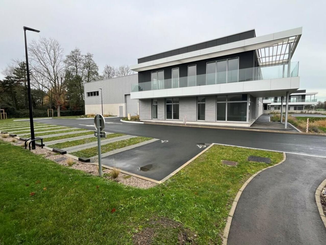 location - local d'activite - saint andre