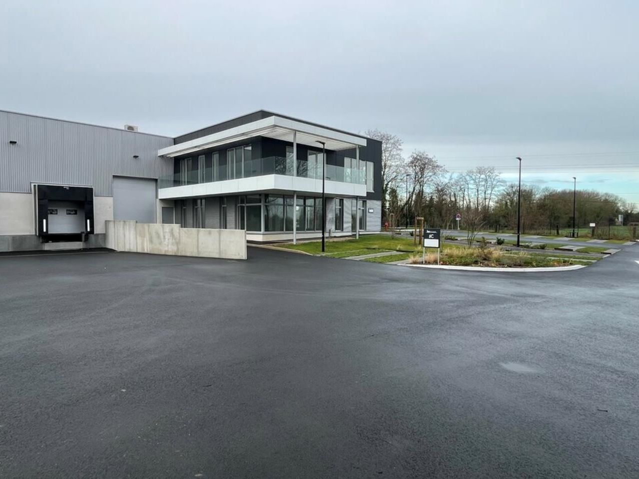 location - local d'activite - saint andre