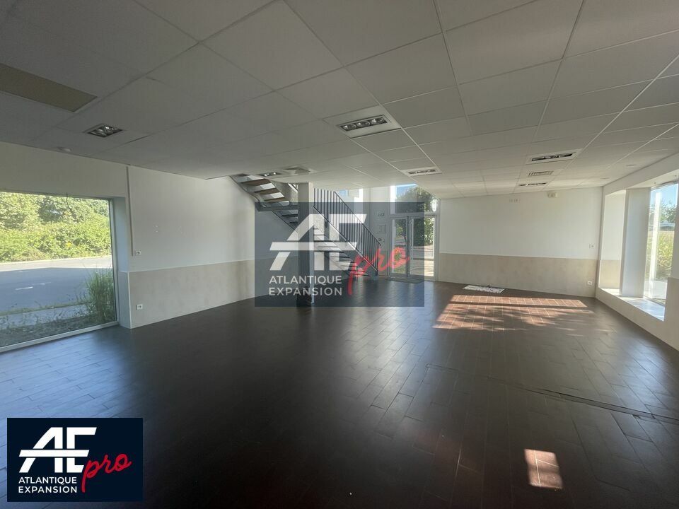 Location local commercial 127 m² non divisibles