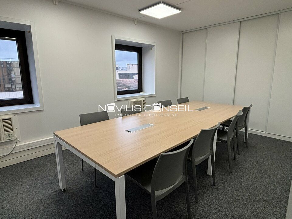 Location bureau - 274 m²