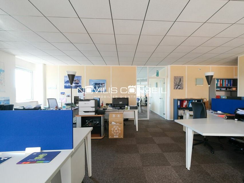 Location bureau - 287 m²