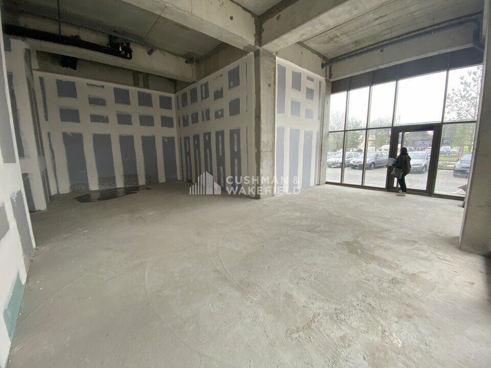 Location local commercial 77 m² non divisibles