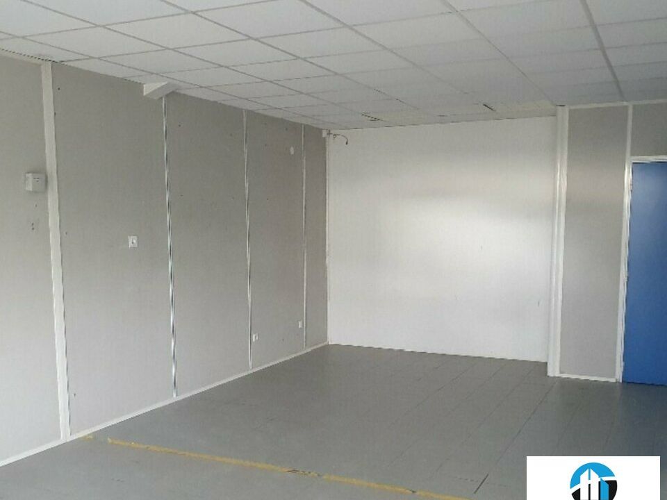 Location local d''activites 80 m² non divisibles