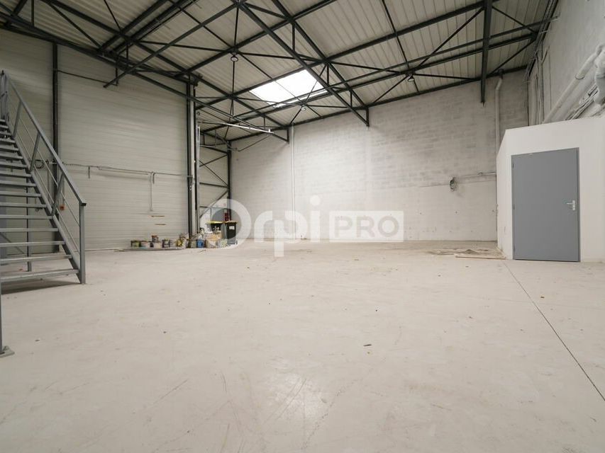 LOCAL D'ACTIVITE A VENDRE - 500 m² - SAINT-PRIEST