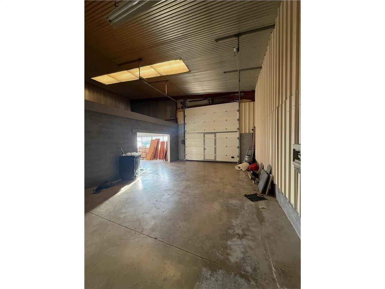 340 m² dispo à Yvrac