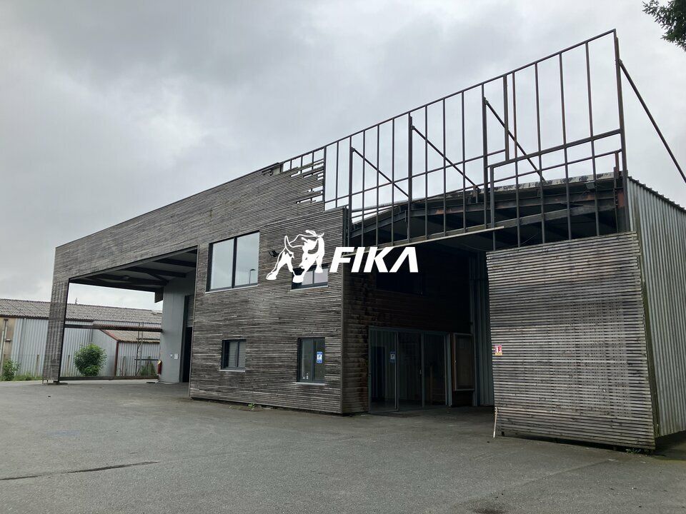 Location local d''activites 1410 m² non divisibles