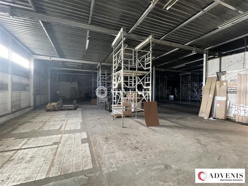 A VENDRE - BATIMENT D'ACTIVITE DE 2815 M² AVEC 2 QUAIS - PROCHE ROCADE