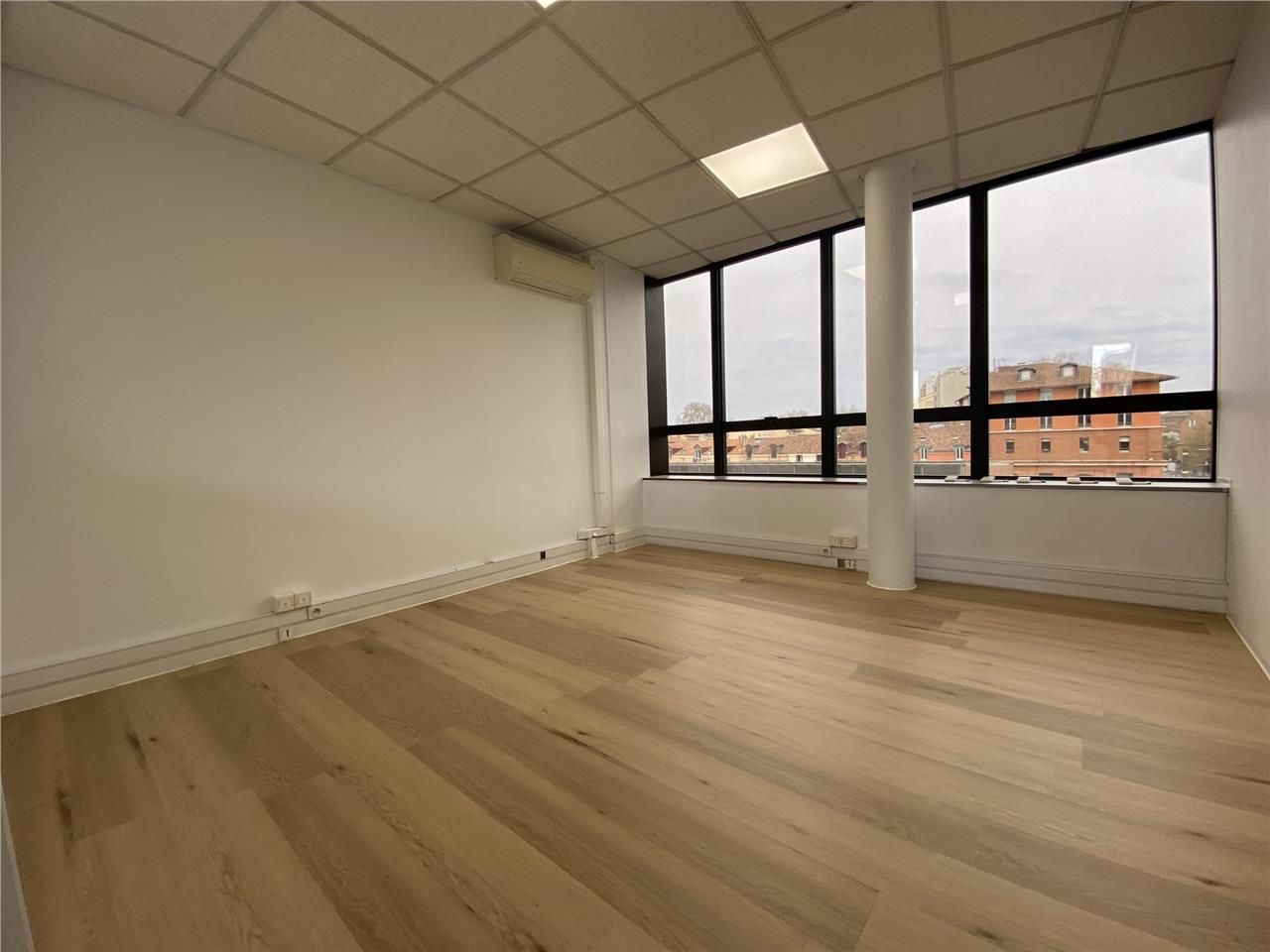 Location bureaux 66 m² à Toulouse