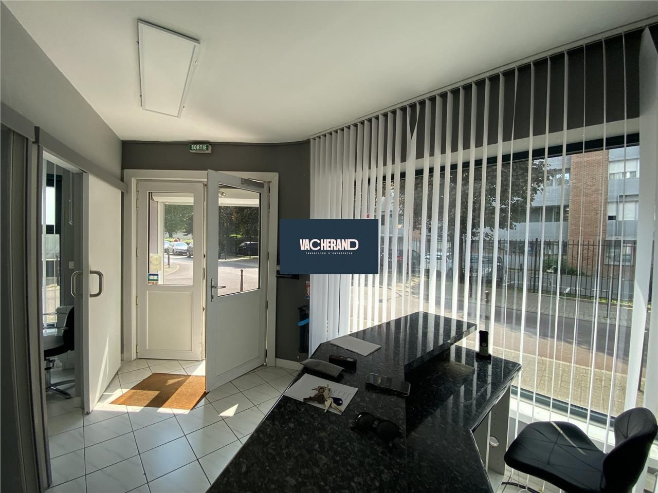 Location local commercial 90 m² à La Madeleine