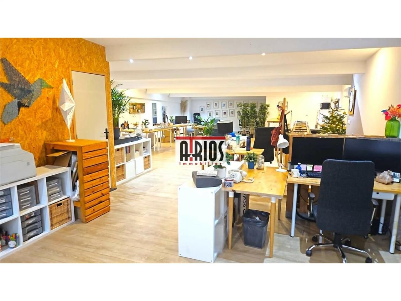 Location entrepôts 278 m² non divisibles