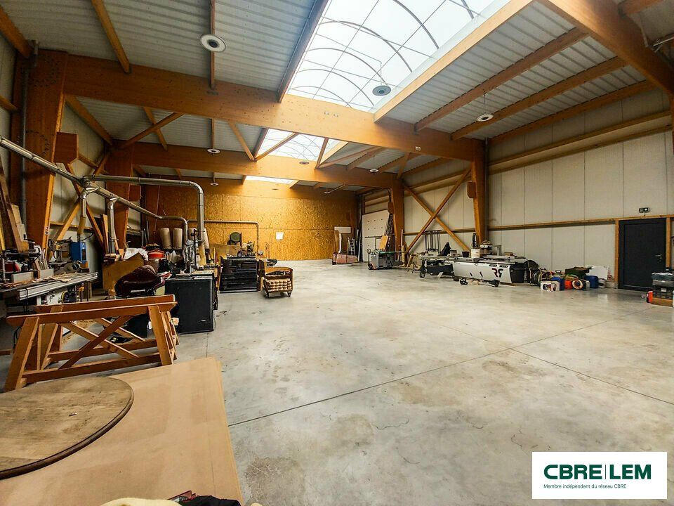 Location local d''activites 578 m² non divisibles