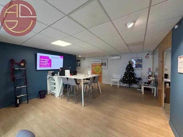 Location local commercial 180 m² à LEGUEVIN