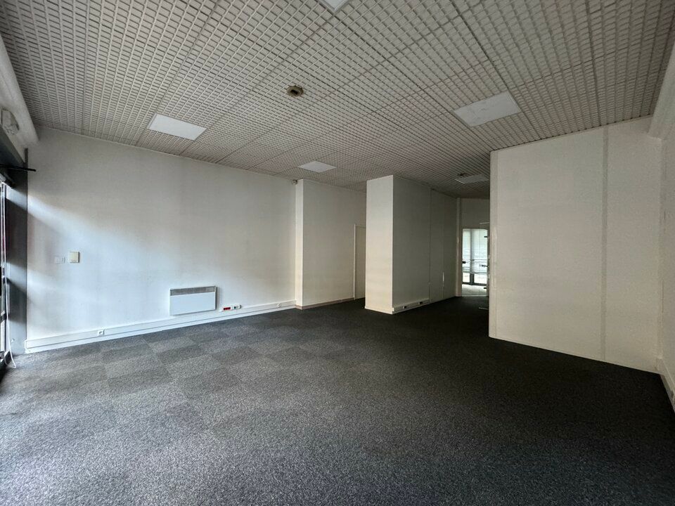 Location bureaux 66 m² non divisibles