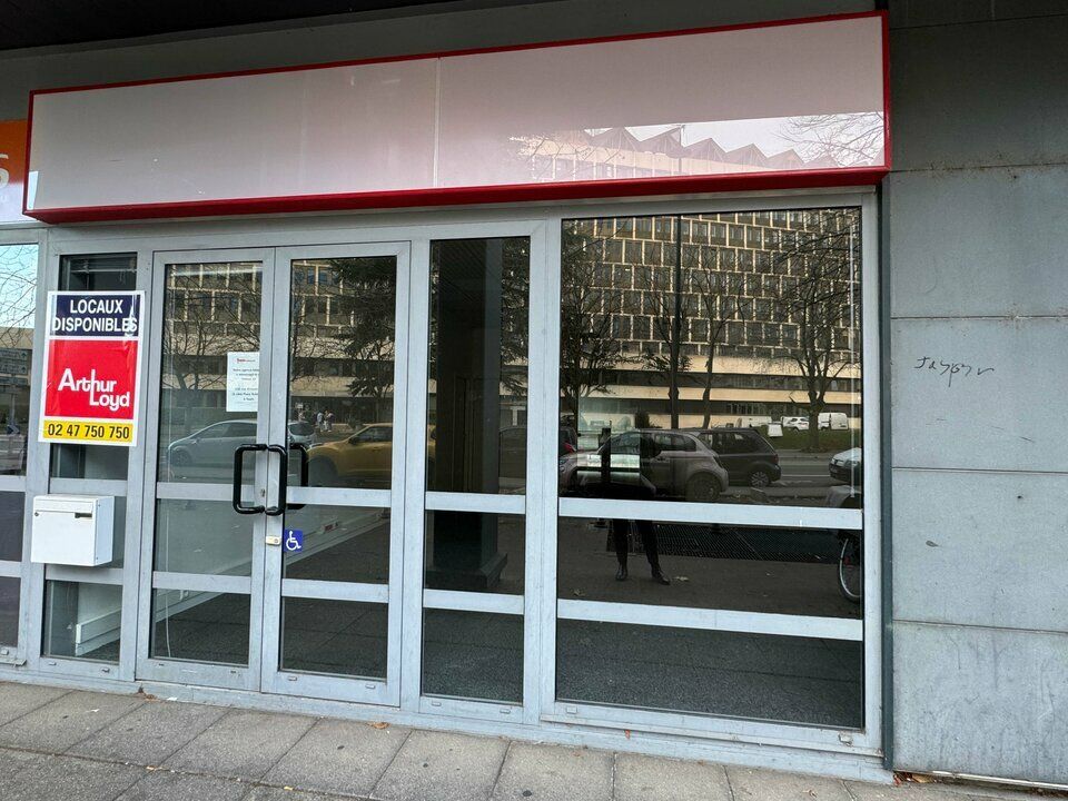 Location local commercial 66 m² non divisibles