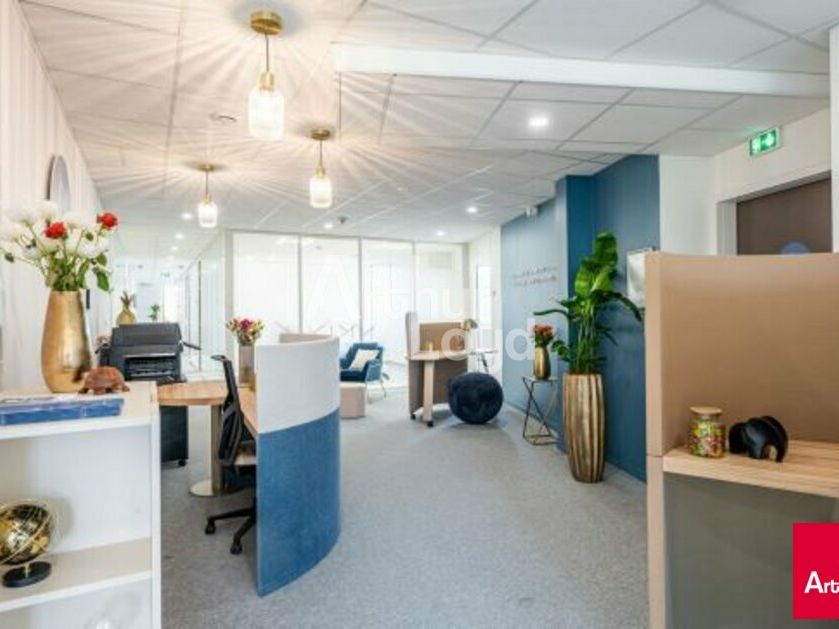 Coworking bureaux 25 m² divisibles à partir de 7 m²