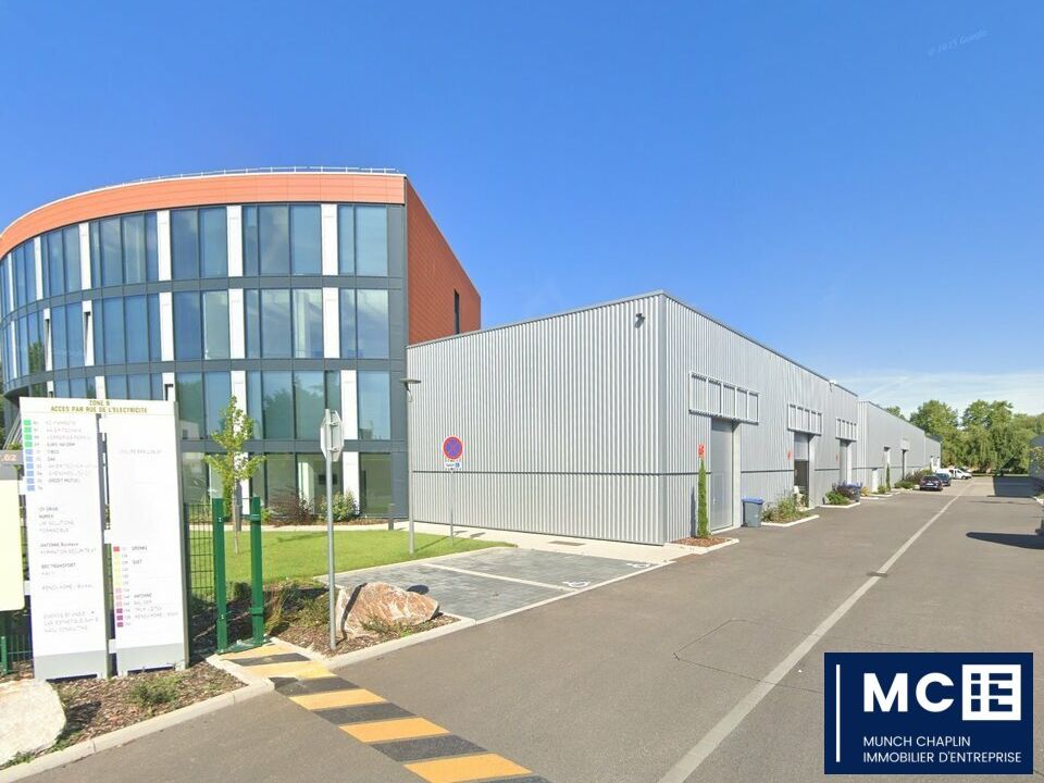 Location local d''activites 671 m² divisibles à partir de 195 m²