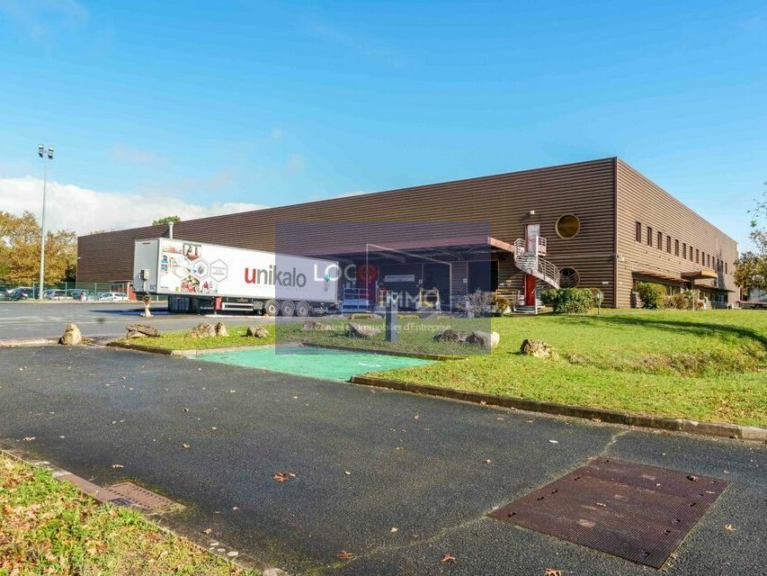 Location entrepot 8927 m² divisibles à partir de 4420 m²