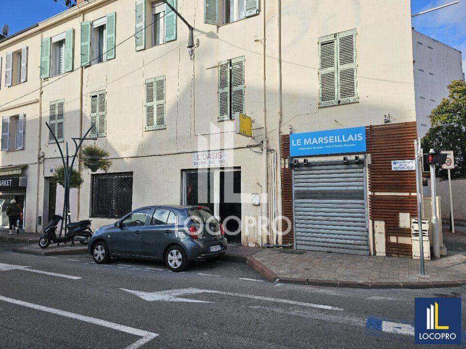Location local commercial 96 m² non divisibles