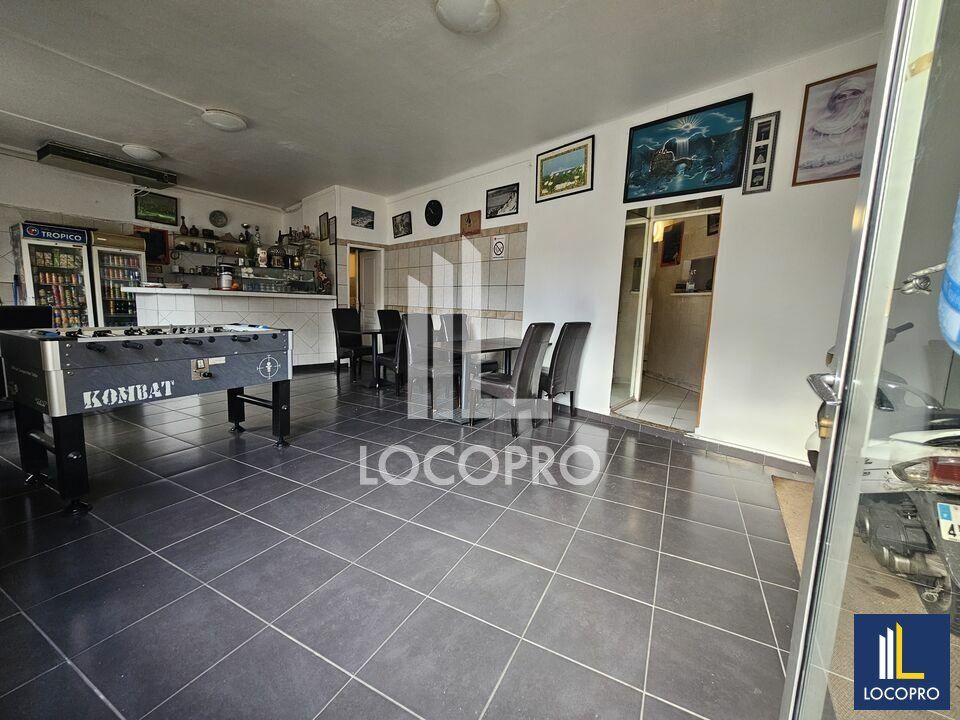 A LOUER - LOCAL COMMERCIAL - 96 M2 - CANNES