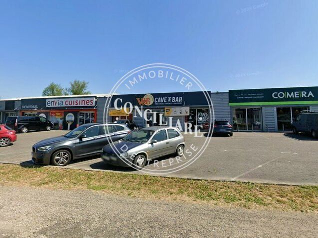 Location local commercial 487 m² non divisibles