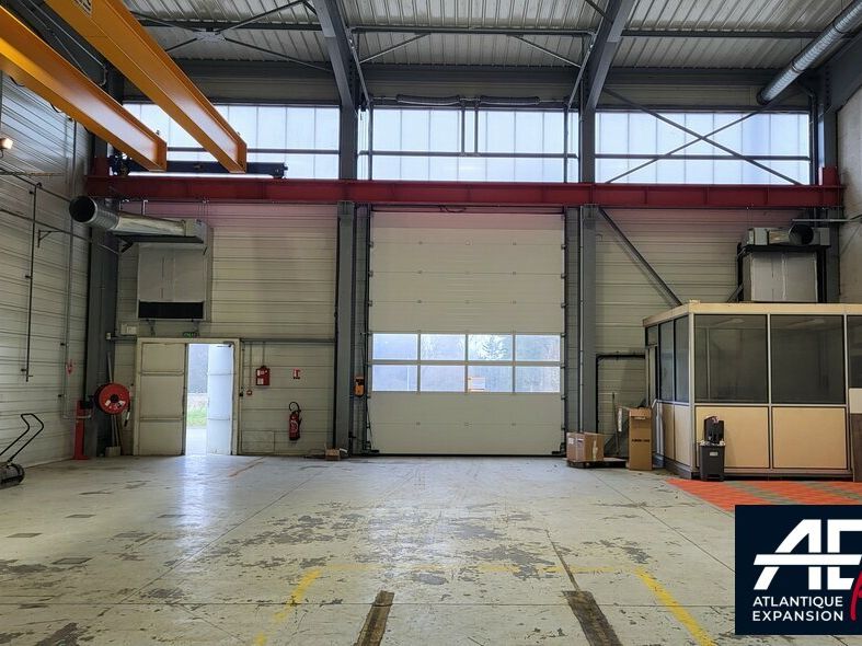 Location local d''activites 275 m² non divisibles