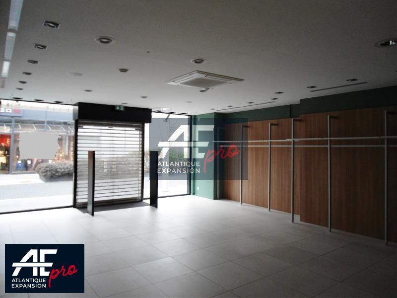 Location local commercial 116.77 m² non divisibles