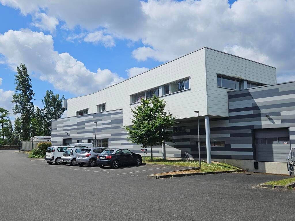 Location bureaux 164 m² à SAINT PIERRE DES CORPS