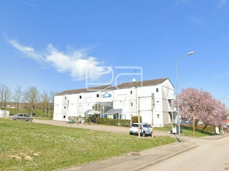 Vente local commercial 1025 m² non divisibles