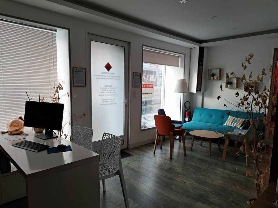 A LOUER - LOCAL COMMERCIAL - AURAY