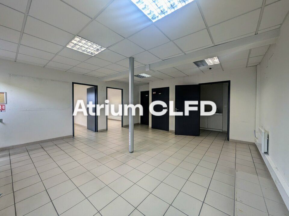 A LOUER BREZET ENTREPOT 220 m²