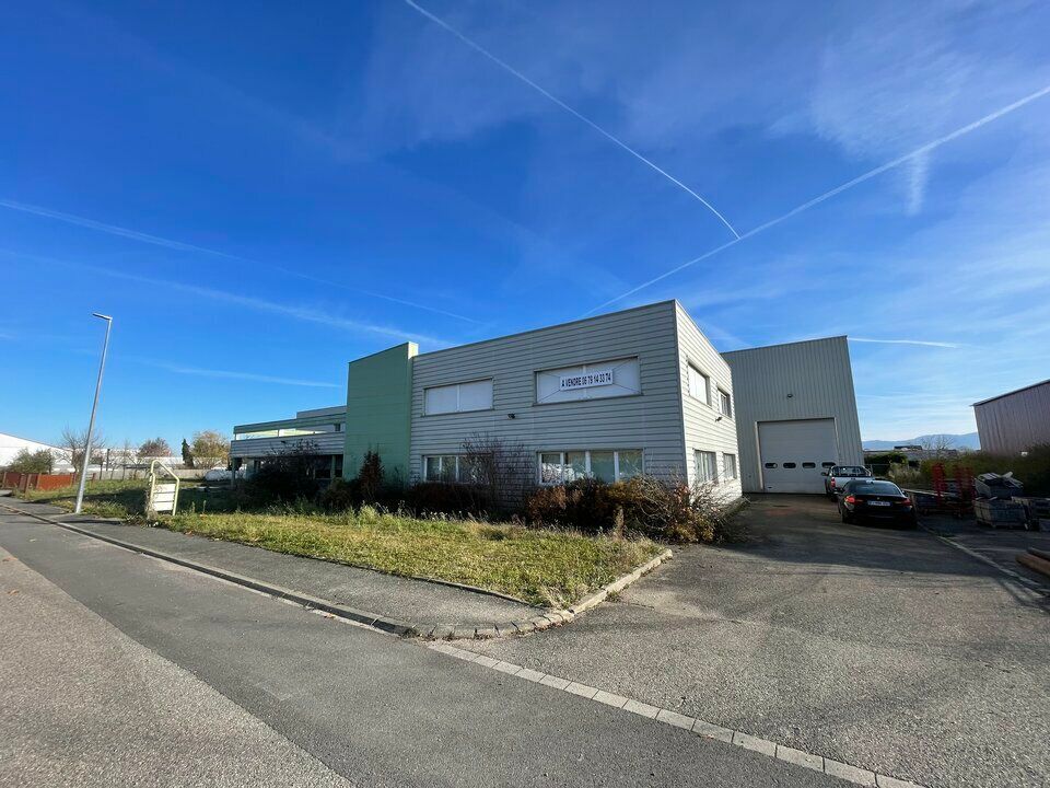 Vente local d''activites 1737 m² non divisibles