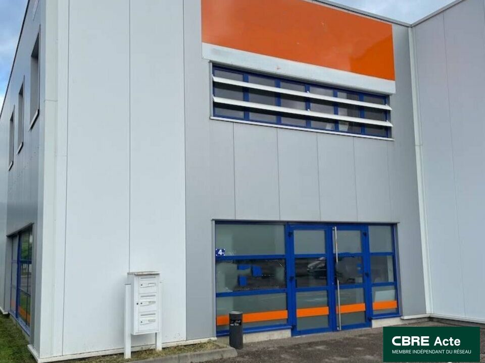 Location local d''activites 245 m² non divisibles