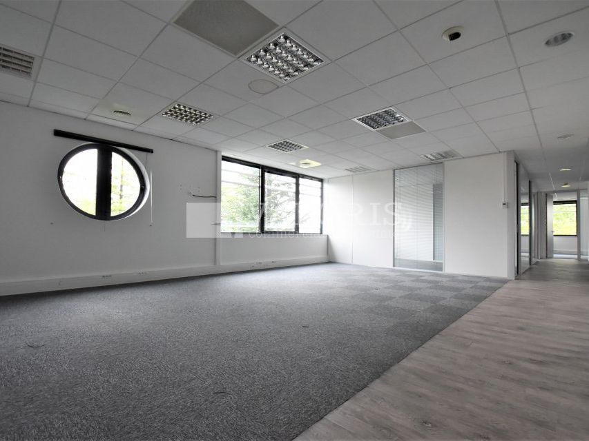 Location bureaux 970 m² divisibles à partir de 199 m²