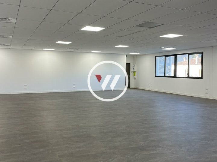 BUREAUX NEUFS 227 m² – AUBAGNE – PARKINGS – ACCÈS AUTOROUTES
