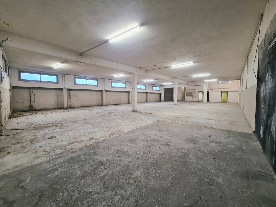 Location local d''activites 461 m² non divisibles