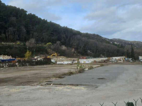 Location terrain 8000 m² non divisibles