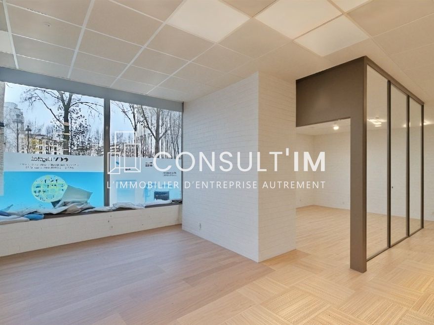 Location bureaux 600 m² non divisibles