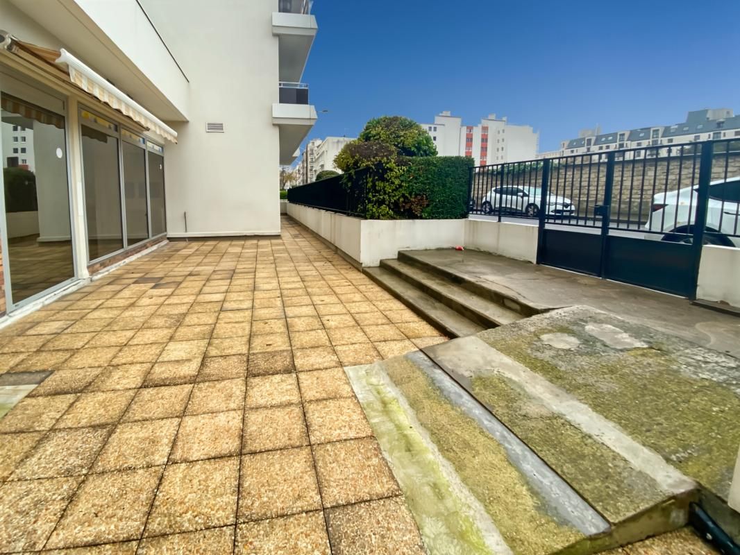 Location bureaux 680 m² non divisibles