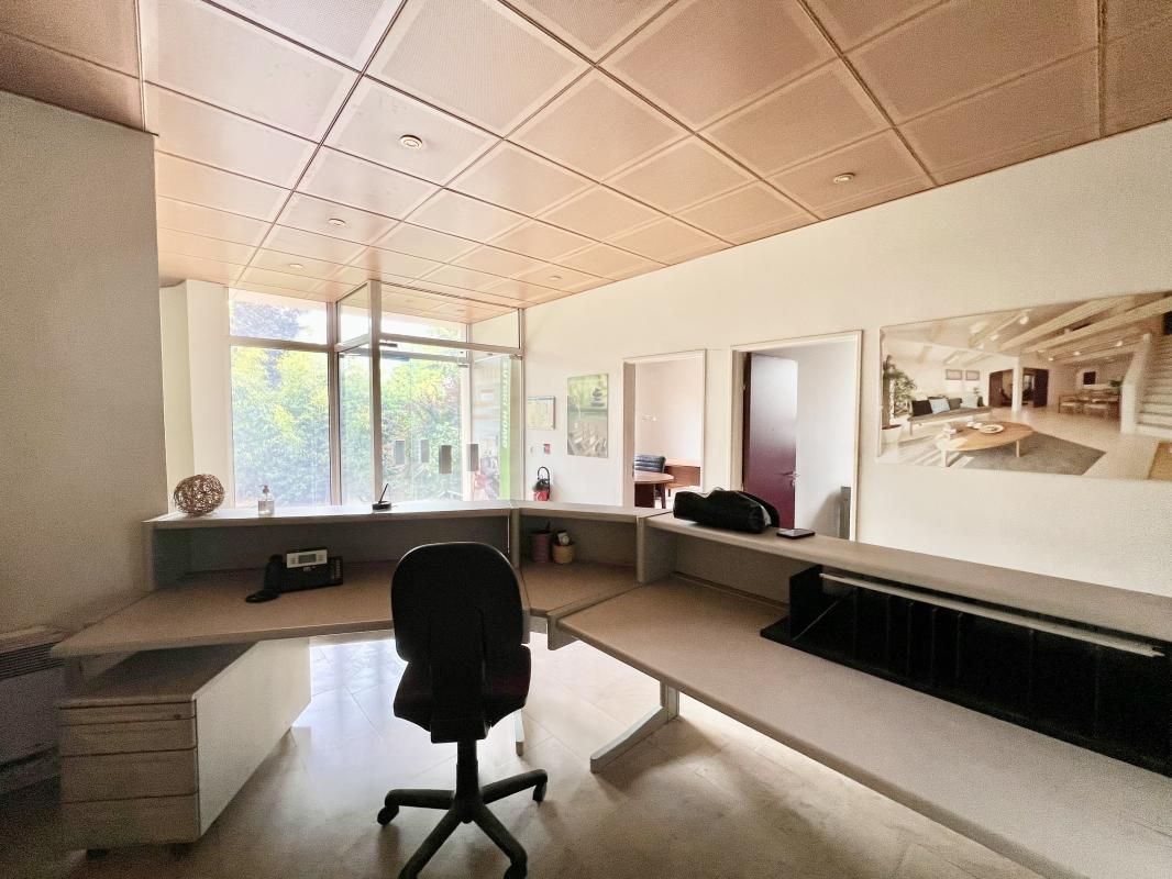 Vente bureaux 322 m² non divisibles