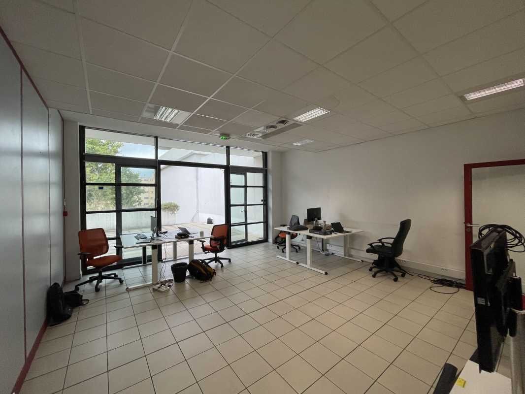 Location bureau - 130 m²