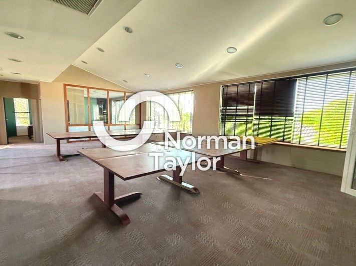 Vente bureaux 655 m² divisibles à partir de 270 m²