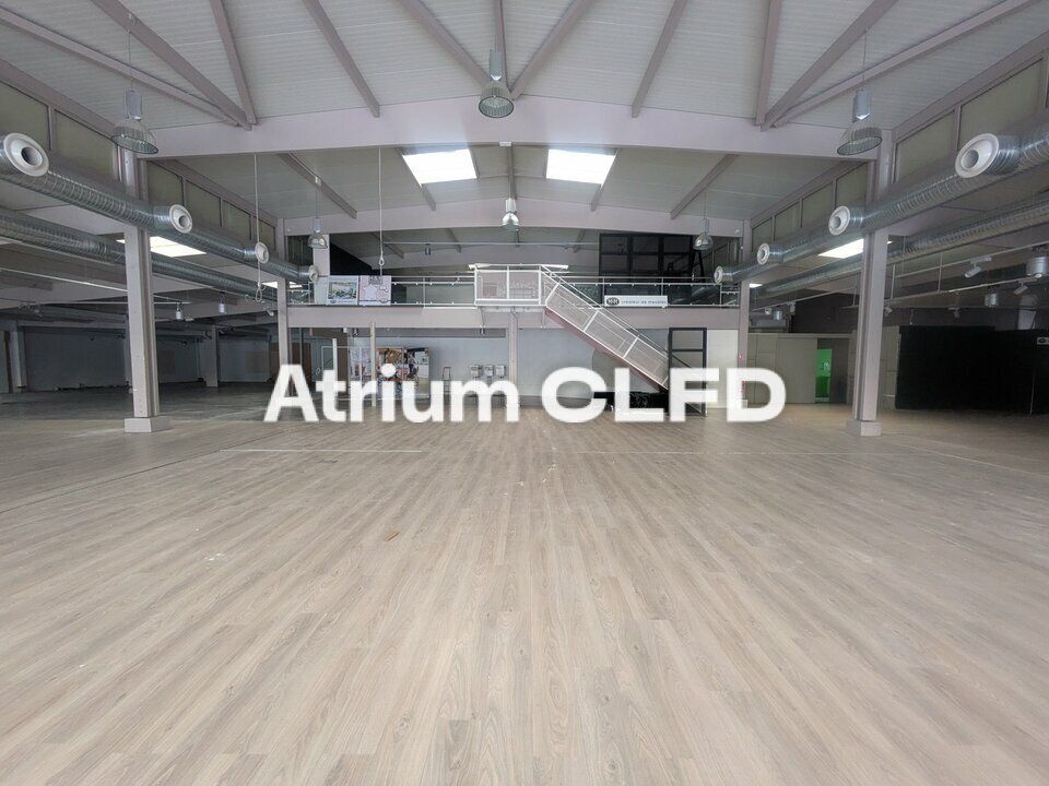 Location local commercial 1464 m² non divisibles