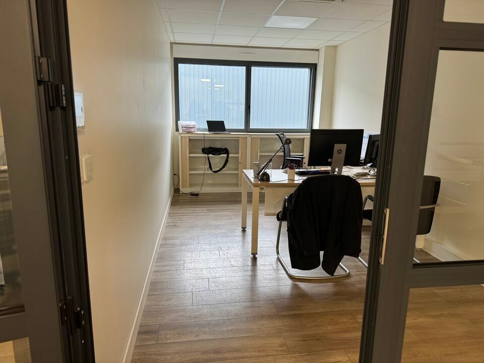 TOURS NORD POLE NORD INDUSTRIES LOCAL MIXTE A LOUER 1 193 M² FORTE VISIBILITE